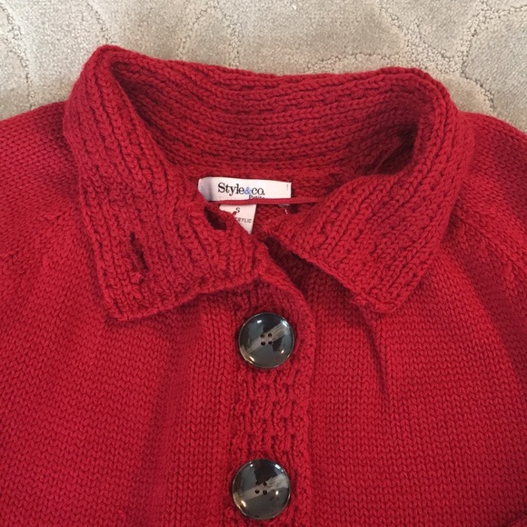 Soft True Red Sweater with bell sleeves - Picture 9 of 10